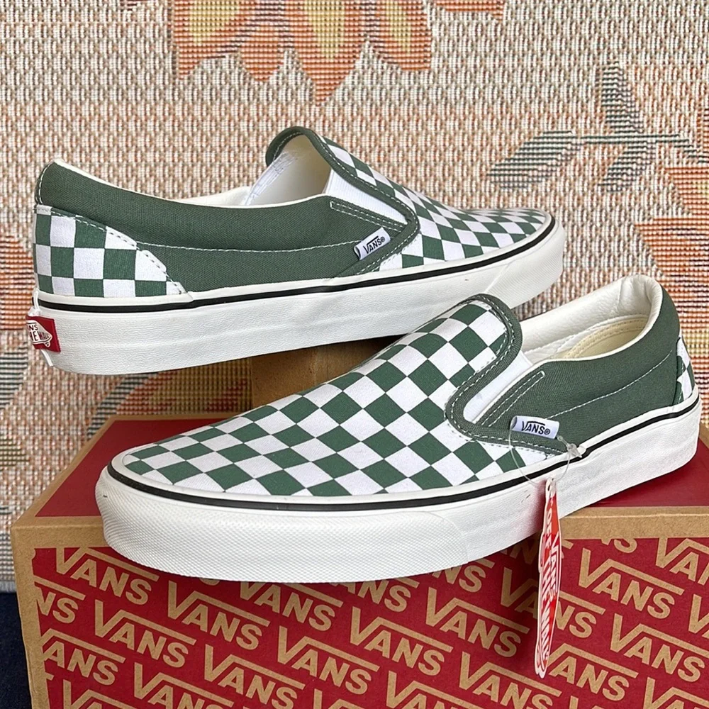 Vans Men’s Classic Slip-0n
Color Theory Checkerboard
VN0A5JMHYQW
Sneakers - Picture 1 of 16